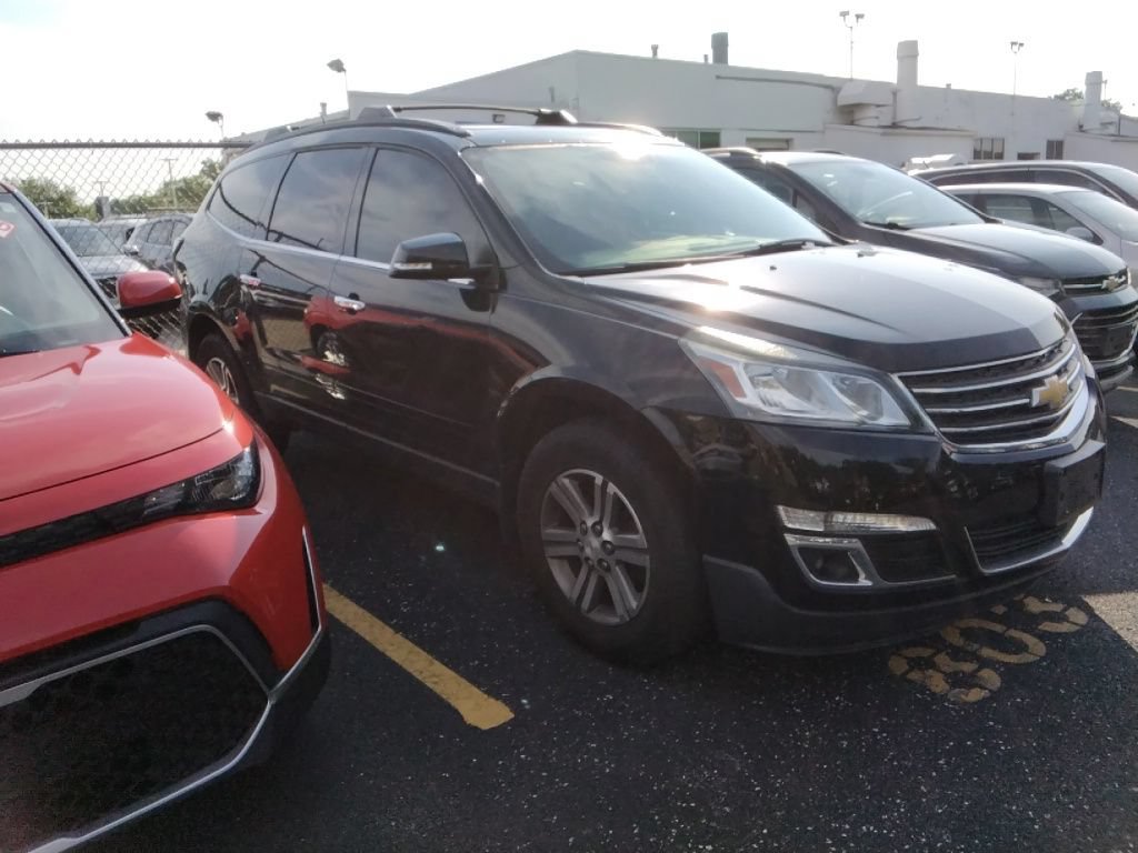 Used 2017 Chevrolet Traverse LT AWD/4WD image 2