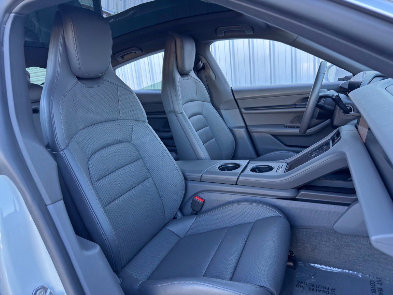 Used 2020 Porsche Taycan 4S image 39