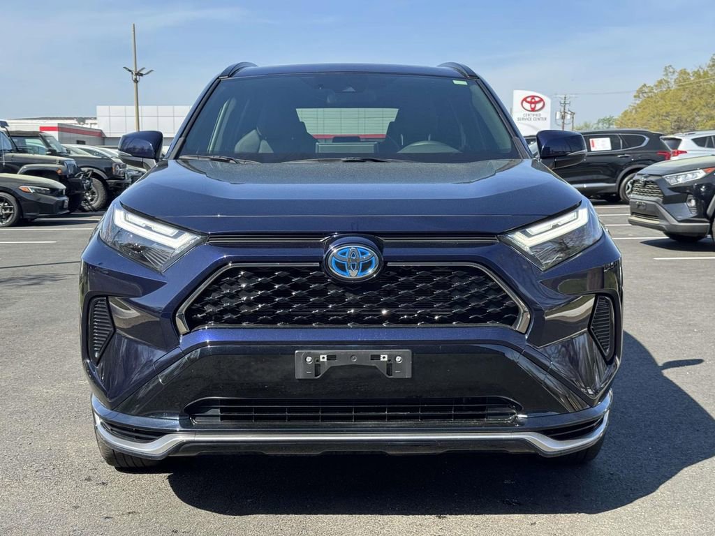 Used 2024 Toyota RAV4 SE w/ Weather & Moonroof Package image 25