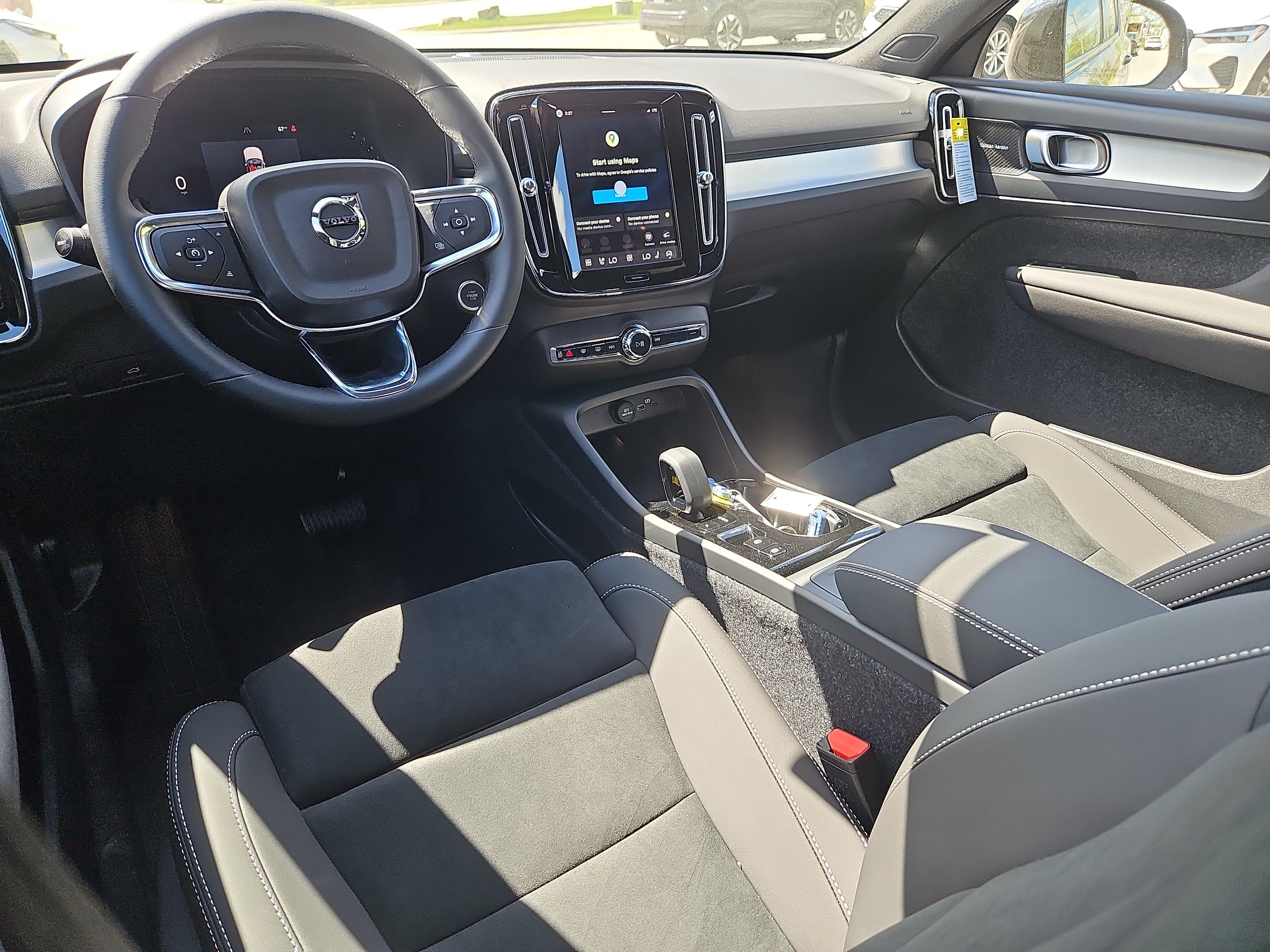 New 2026 Volvo XC40 B5 Ultra w/ Protection Package Premier AWD/4WD image 3