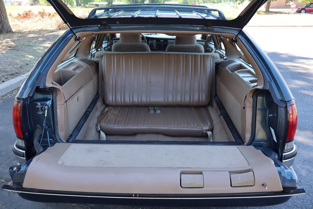 Used 1996 Buick Roadmaster Estate RWD image 14