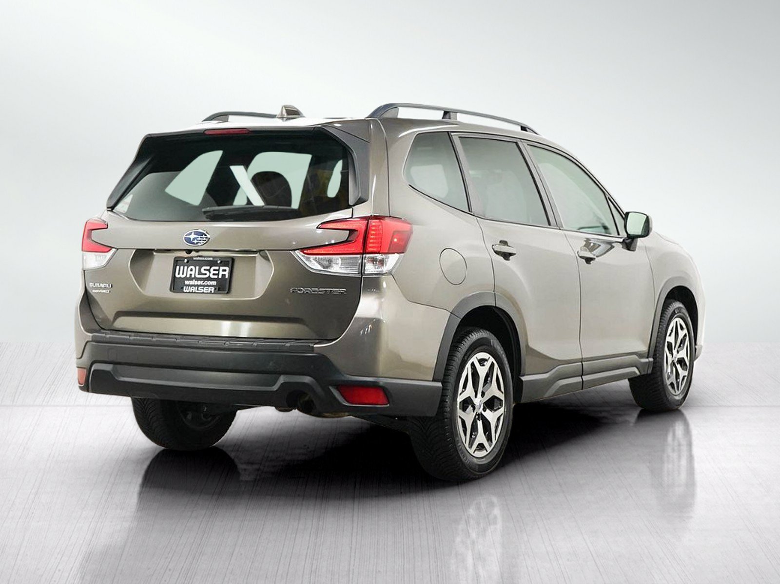 Used 2019 Subaru Forester Premium w/ All-Weather Package AWD/4WD image 5