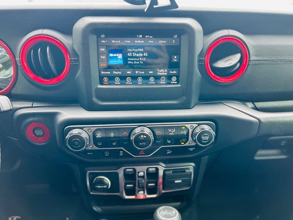 Used 2019 Jeep Wrangler Unlimited Sahara w/ Cold Weather Group AWD/4WD image 25