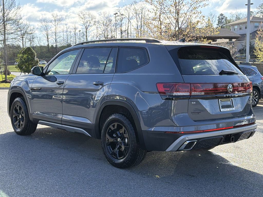 New 2026 Volkswagen Atlas Peak Edition image 3