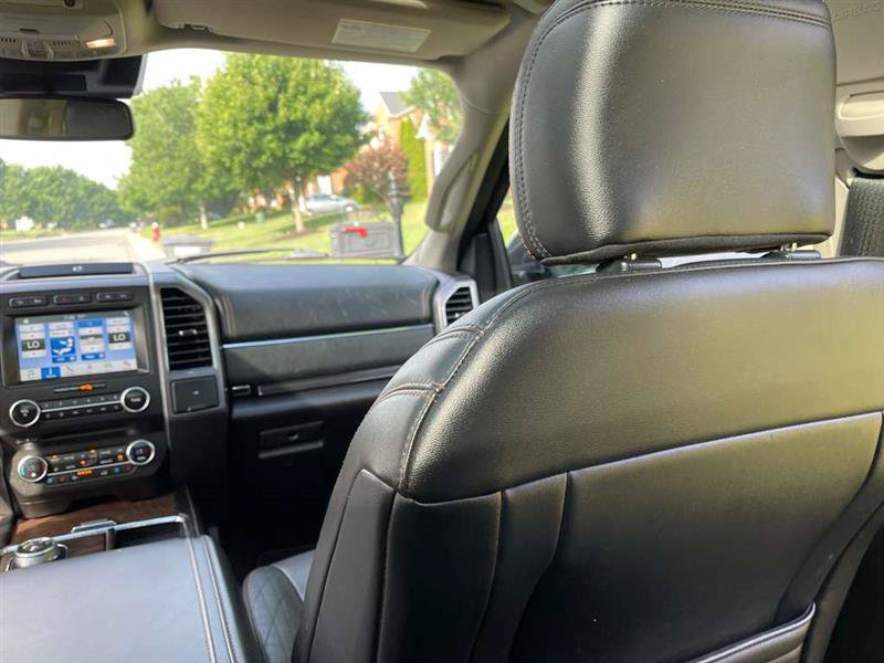Used 2018 Ford Expedition Max Platinum AWD/4WD image 26