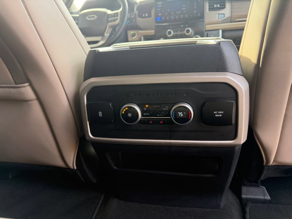 Used 2024 Ford Expedition Limited AWD/4WD image 8