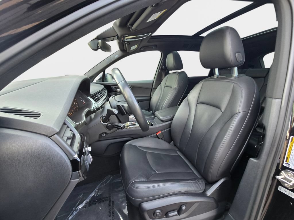 Used 2018 Audi Q7 3.0T Prestige w/ Prestige Package AWD/4WD image 18