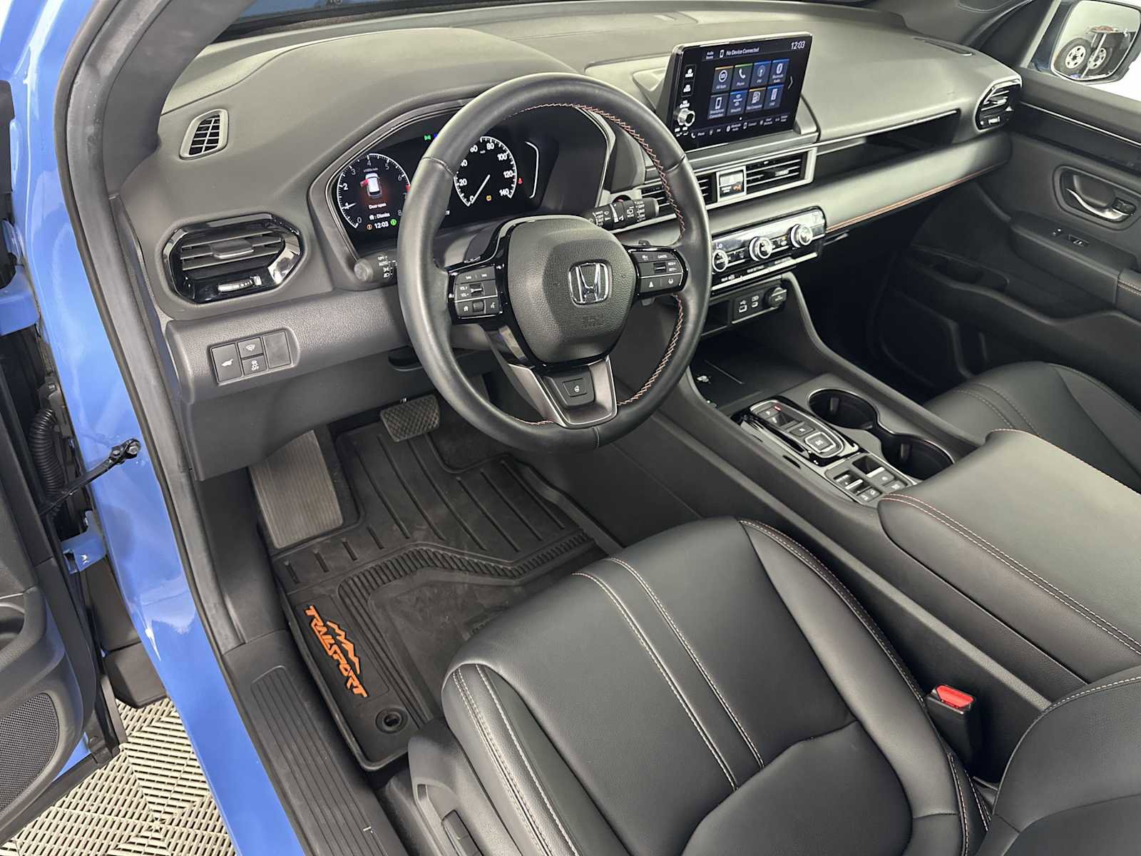 Used 2025 Honda Pilot TrailSport image 10