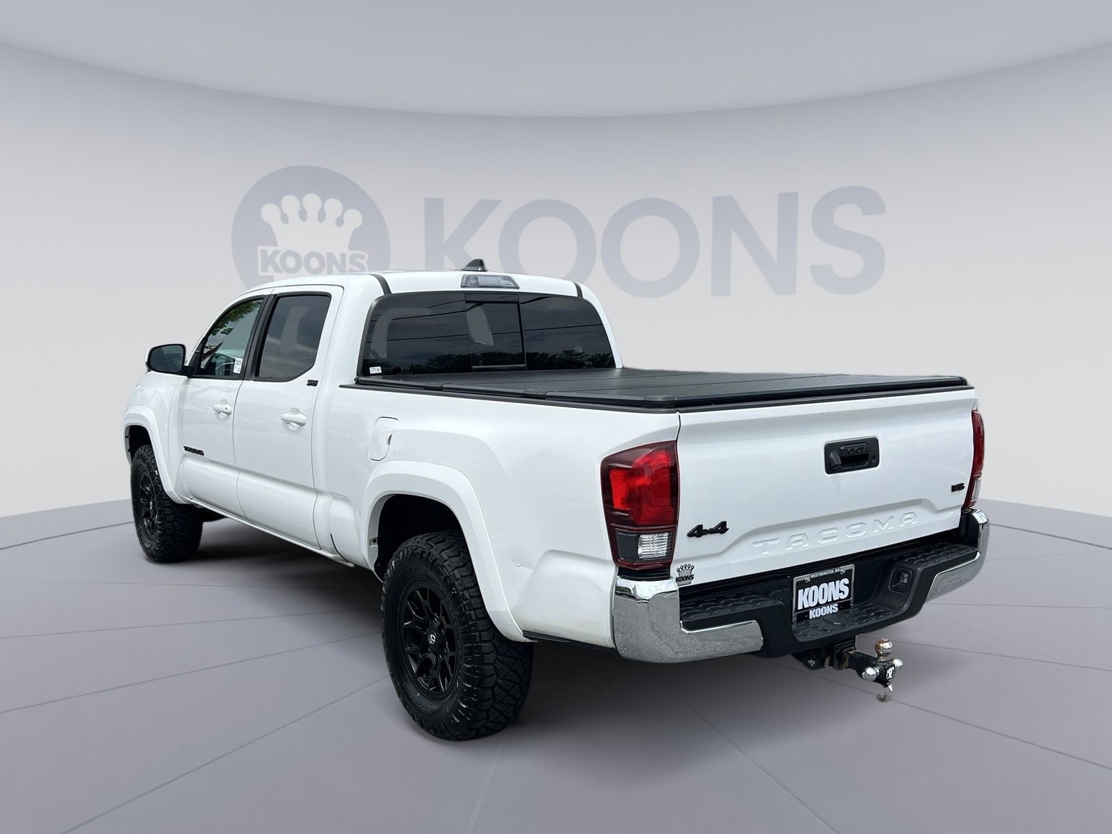 Used 2022 Toyota Tacoma SR5 AWD/4WD image 4