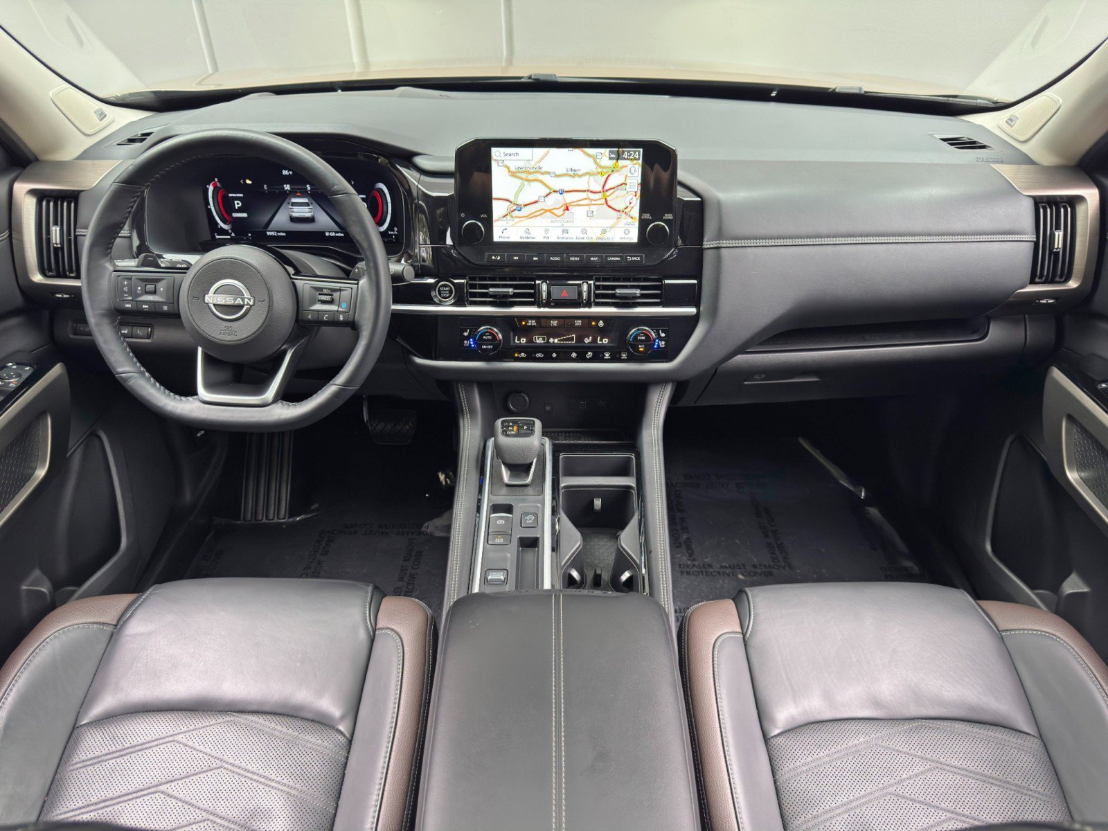 Used 2024 Nissan Pathfinder Platinum FWD image 12