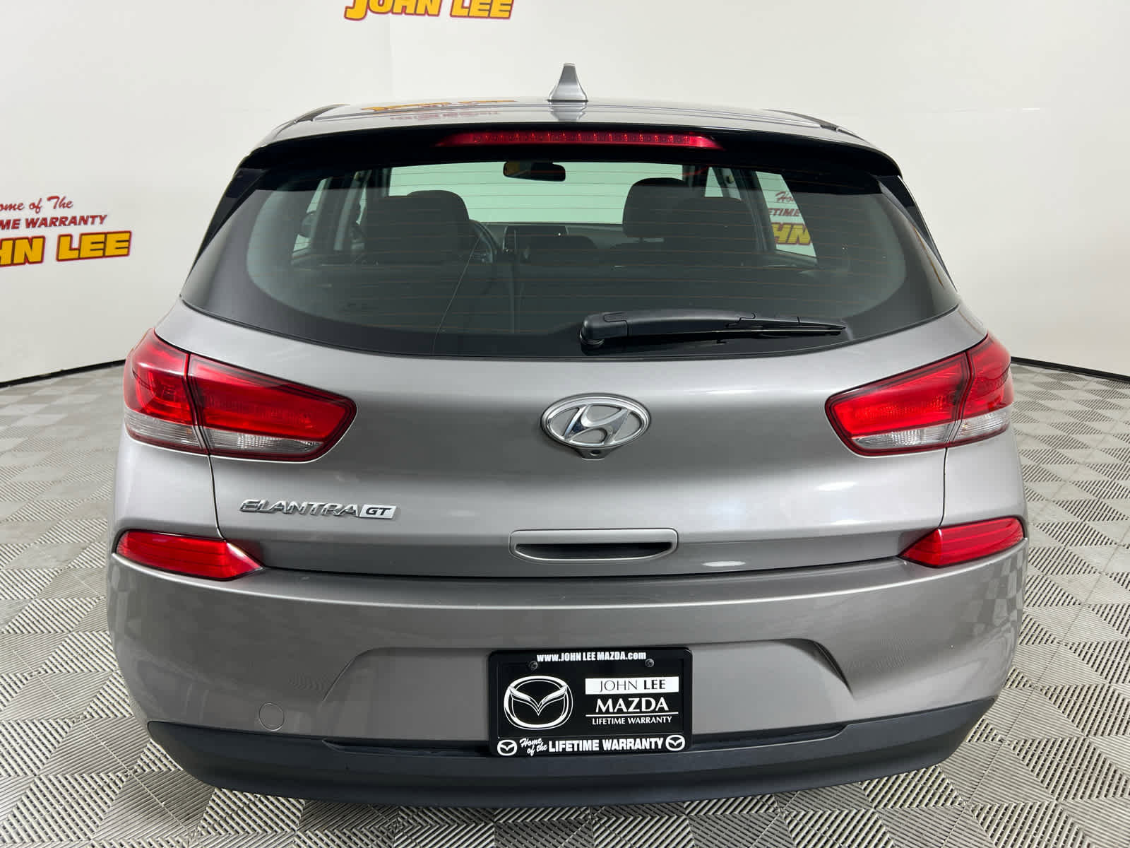 Used 2020 Hyundai Elantra GT FWD image 4