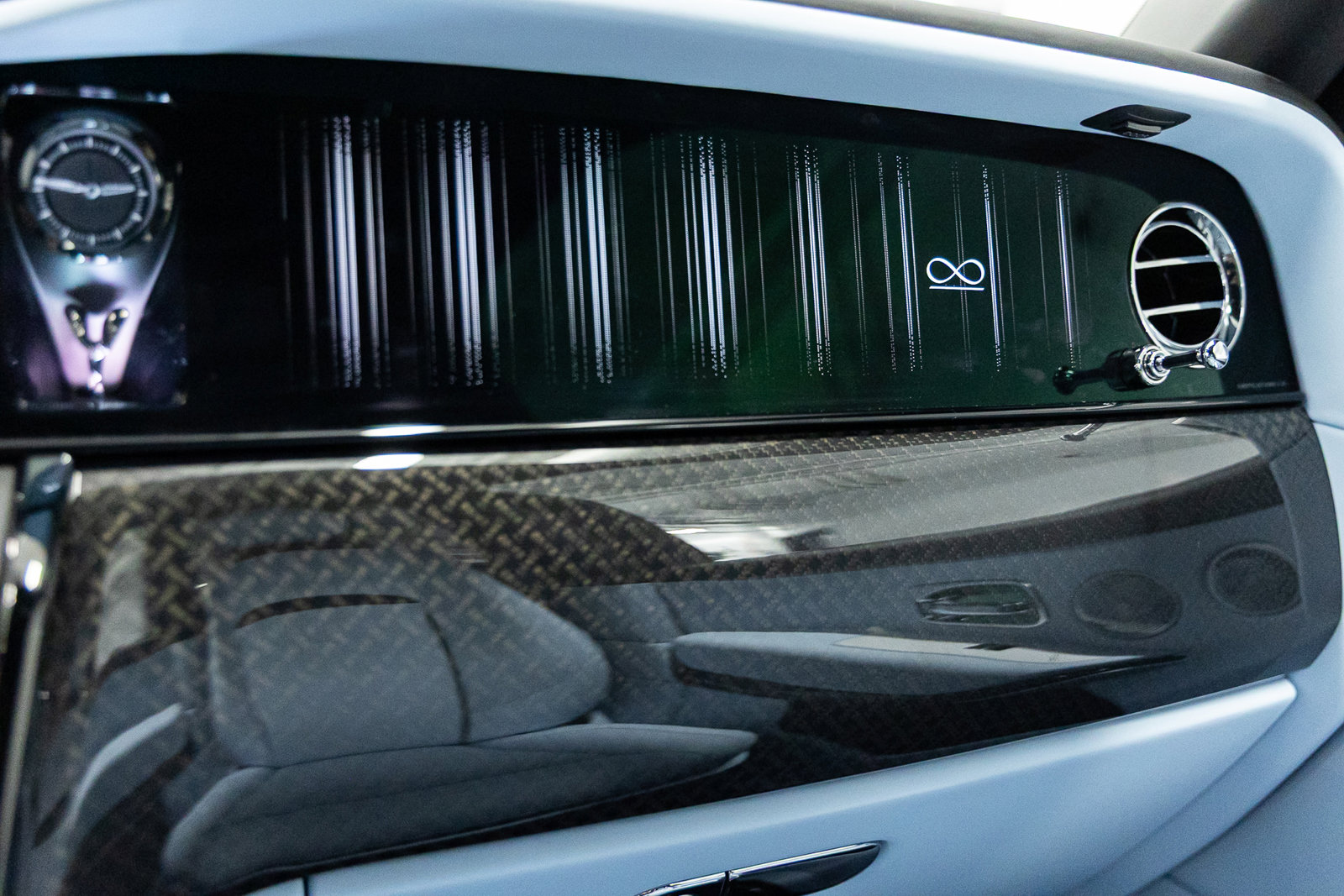 New 2026 Rolls-Royce Cullinan Black Badge image 47