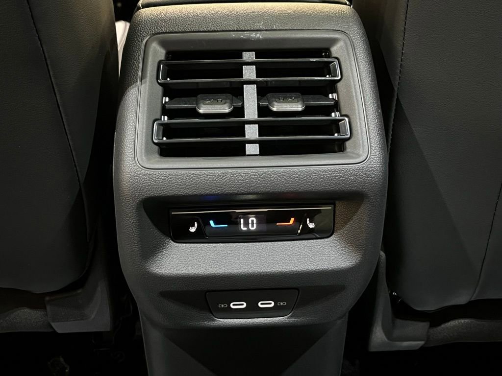 New 2026 Volkswagen Tiguan SEL R-Line image 24