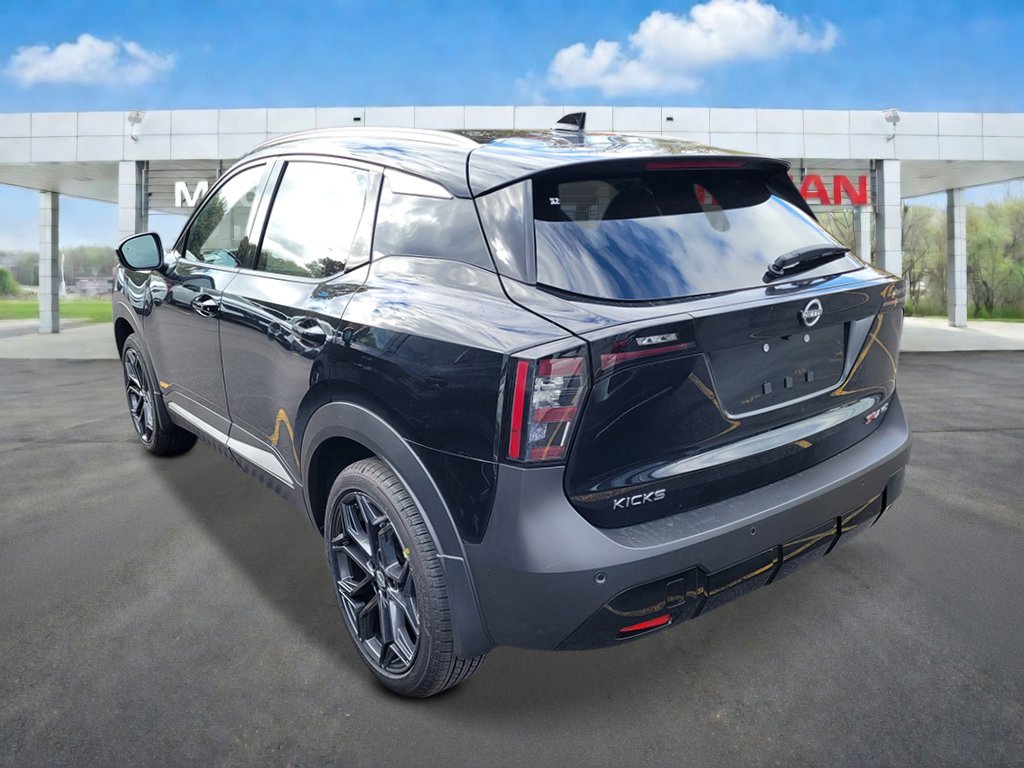 New 2026 Nissan Kicks SR AWD/4WD image 2