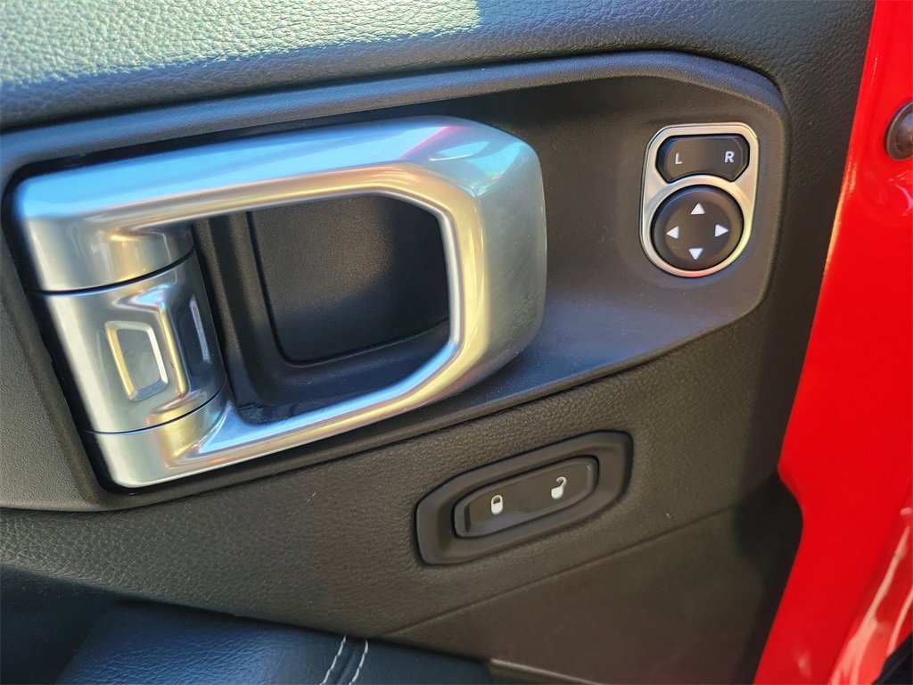 Used 2021 Jeep Wrangler Unlimited Sahara image 15