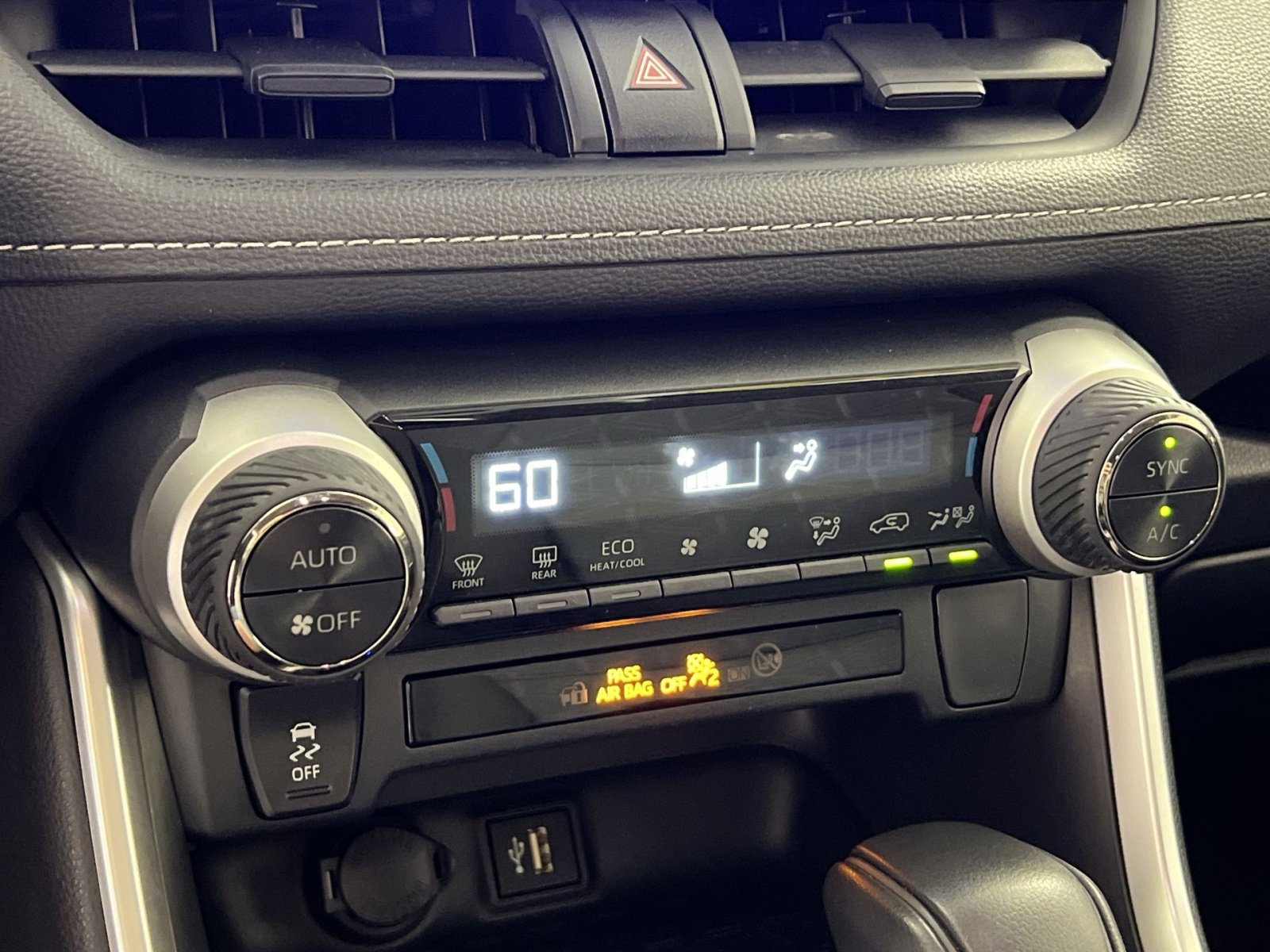 Used 2025 Toyota RAV4 XLE image 21