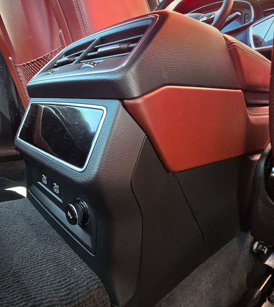 Used 2021 Audi S6 Prestige w/ Prestige Package image 23