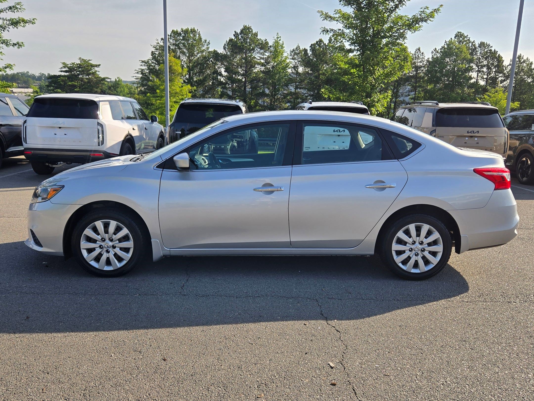 Used 2017 Nissan Sentra S FWD image 4
