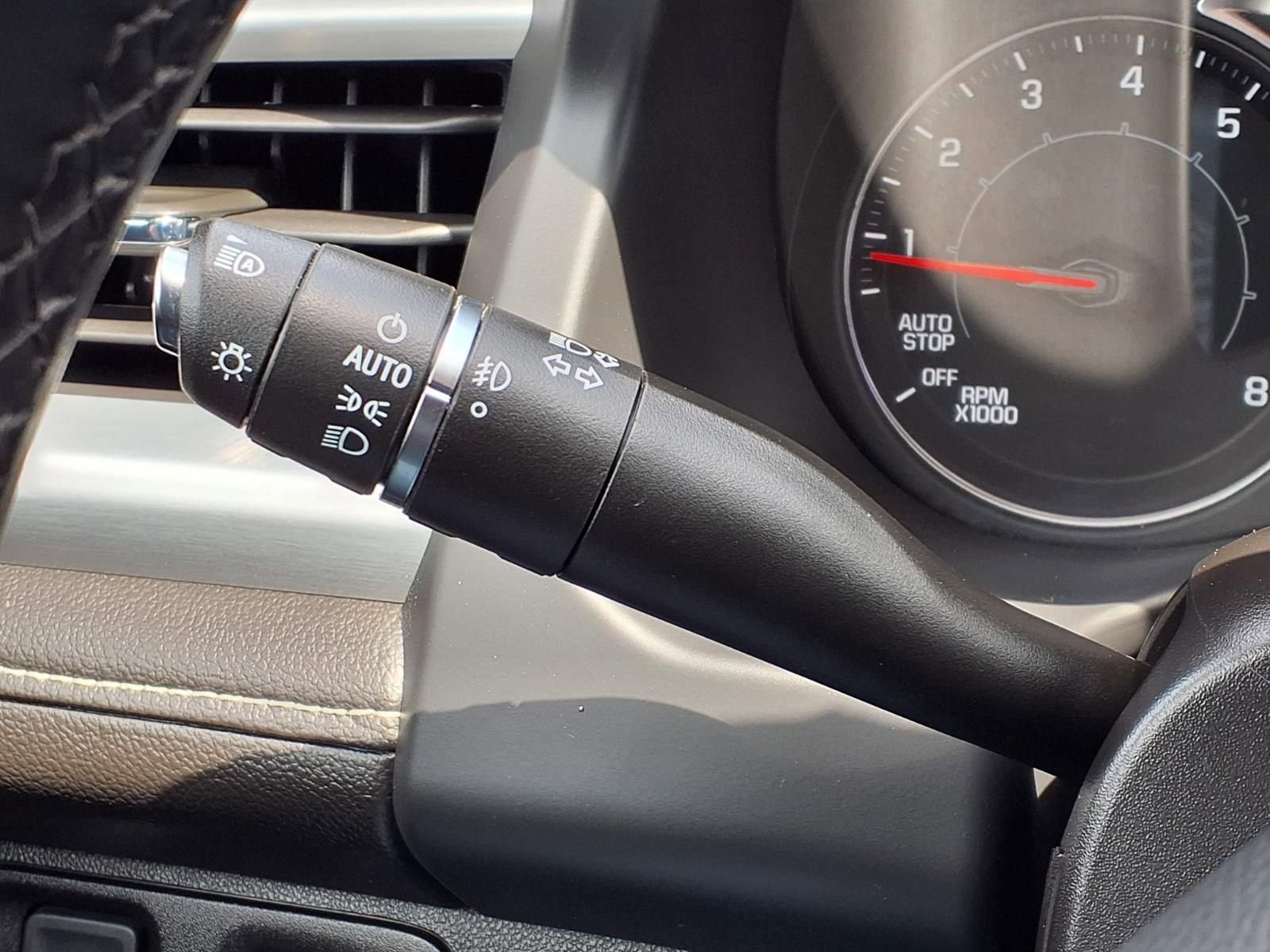 Used 2023 GMC Acadia SLT image 26