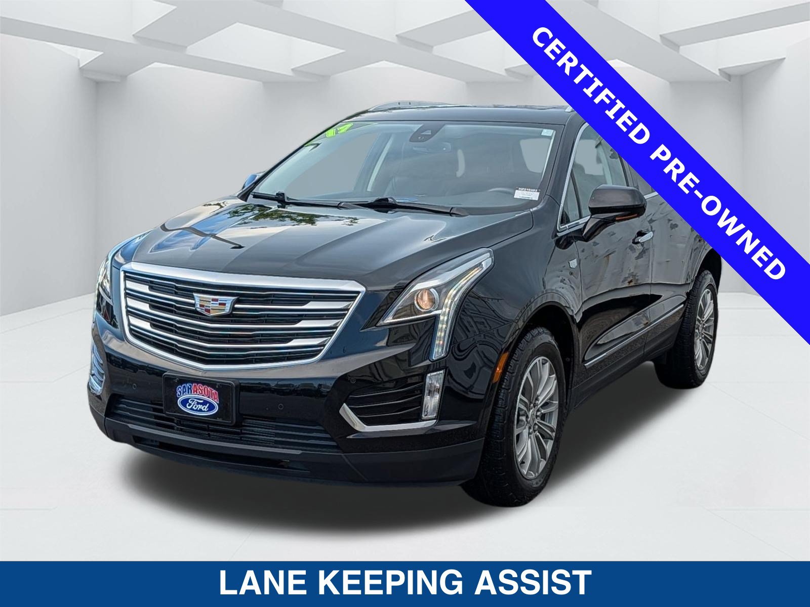 Used 2017 Cadillac XT5 Luxury w/ Driver Awareness Package FWD image 7
