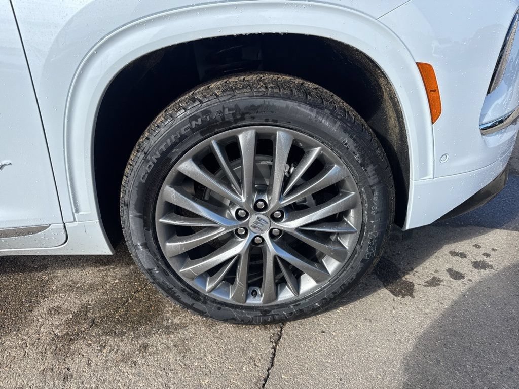 New 2026 Buick Enclave Avenir w/ Super Cruise Package AWD/4WD image 11