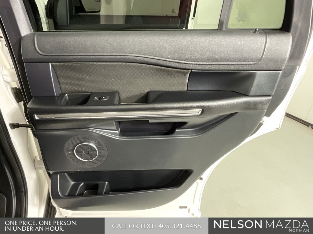 Used 2019 Ford Expedition XLT image 24