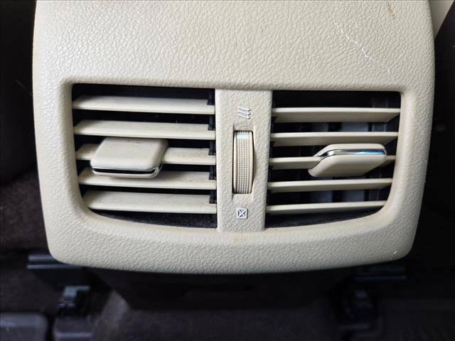 Used 2016 Lexus ES 350 w/ Premium Package w/Wood Trim FWD image 18
