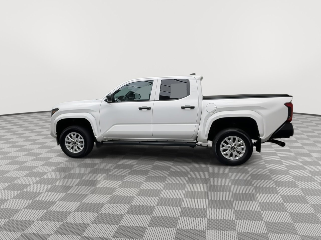 Used 2024 Toyota Tacoma SR RWD image 32