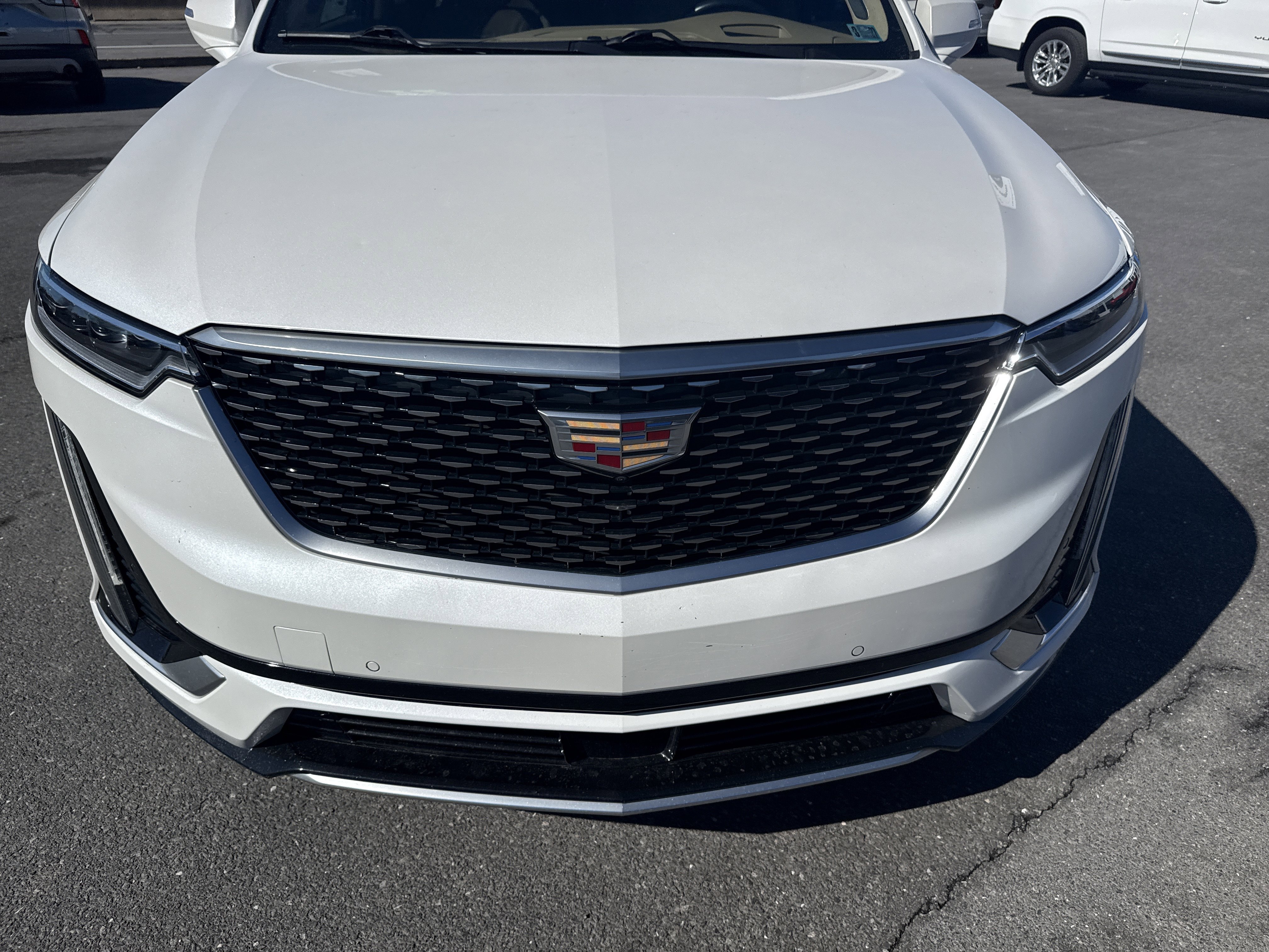 Used 2022 Cadillac XT6 Premium Luxury w/ Platinum Package image 9