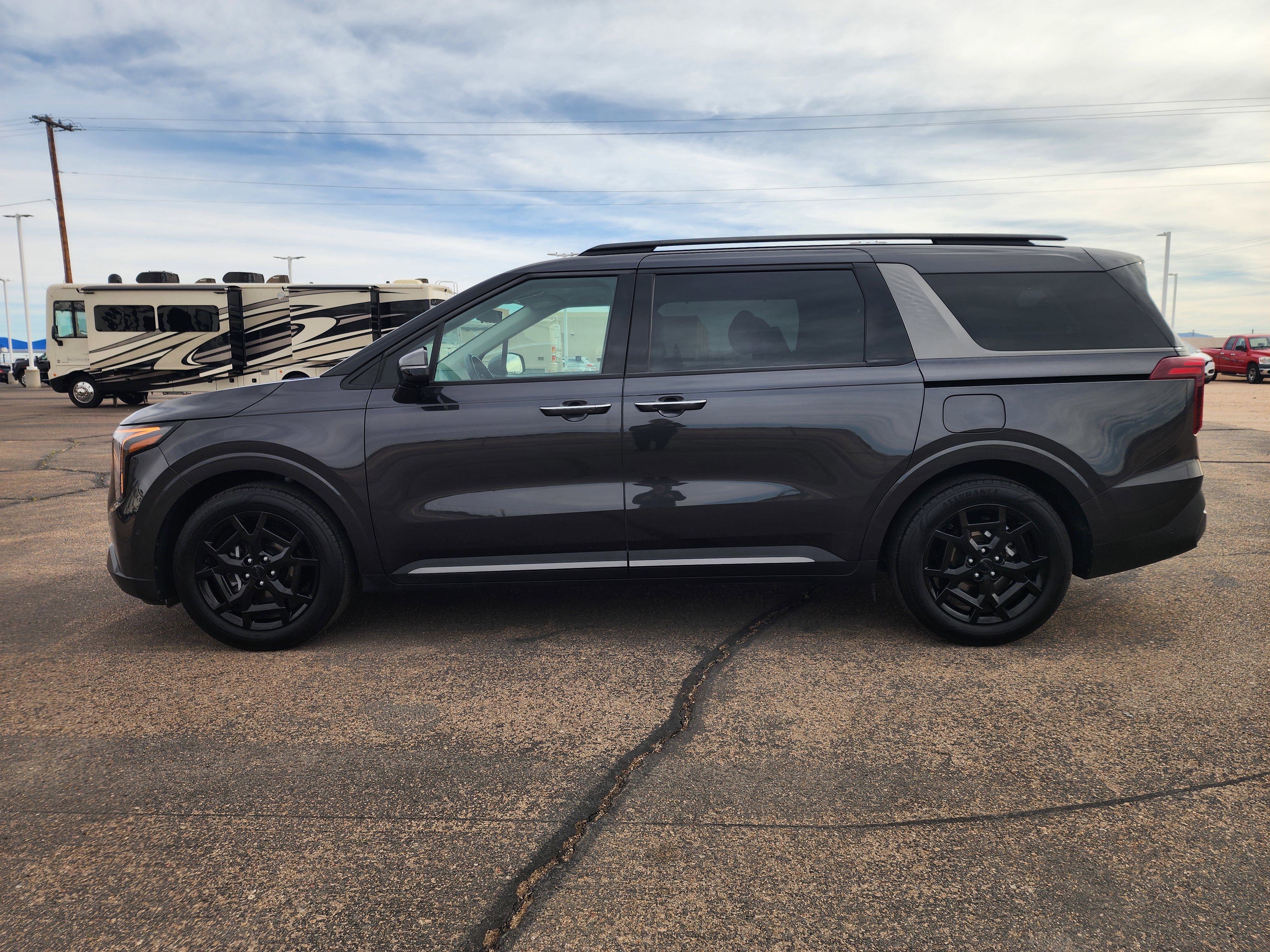 Used 2025 Kia Carnival SX Prestige FWD image 7