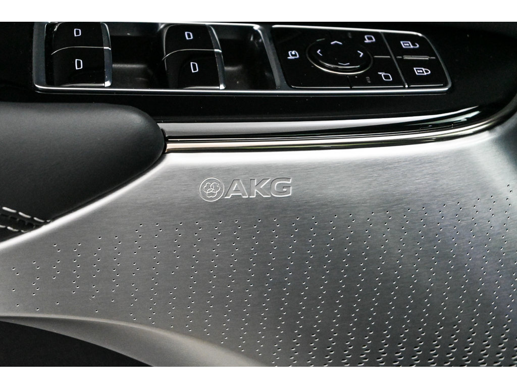 New 2026 Cadillac Lyriq V AWD/4WD image 19
