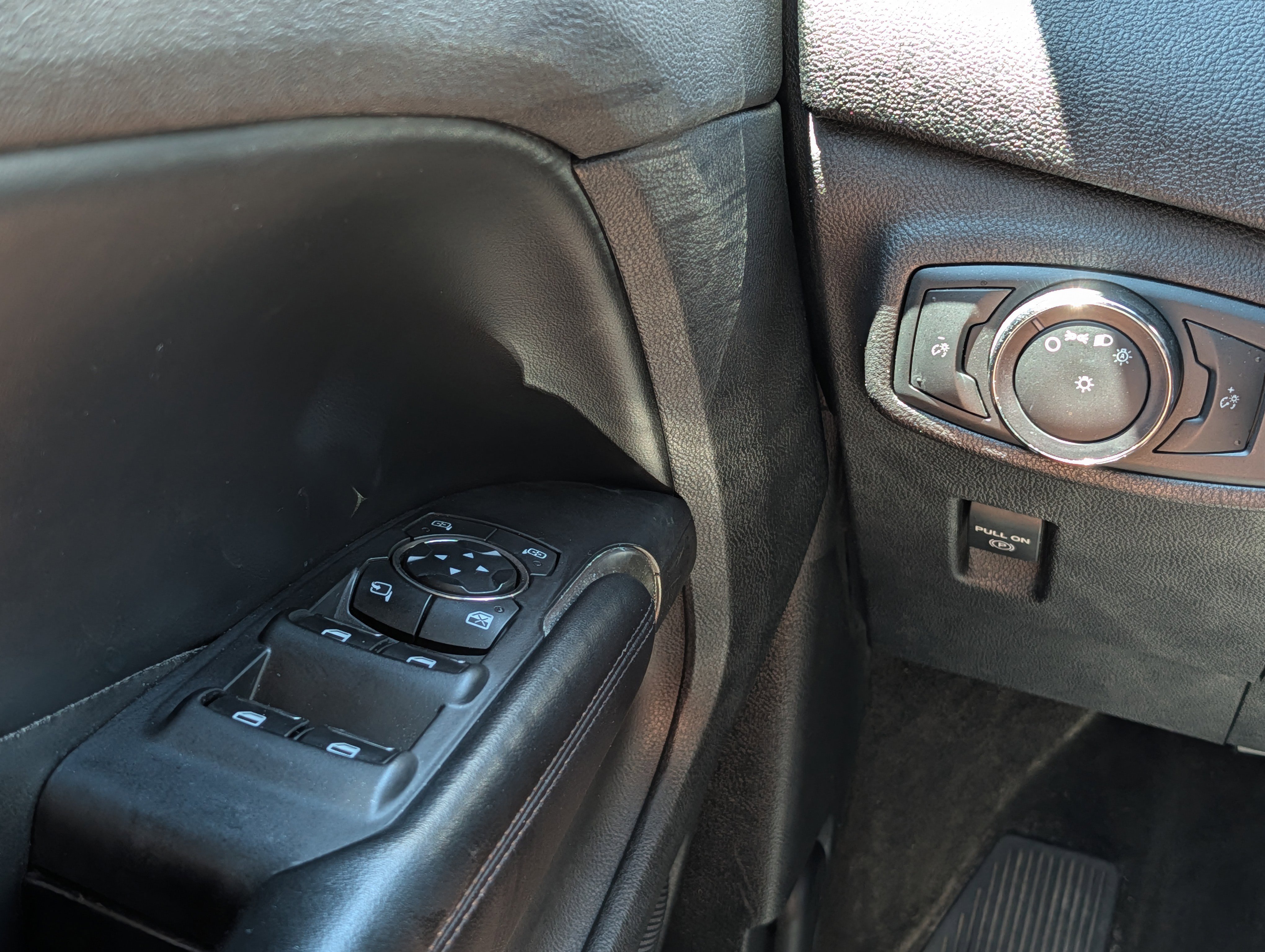 Used 2015 Lincoln MKC AWD w/ Equipment Group 102A Reserve image 24