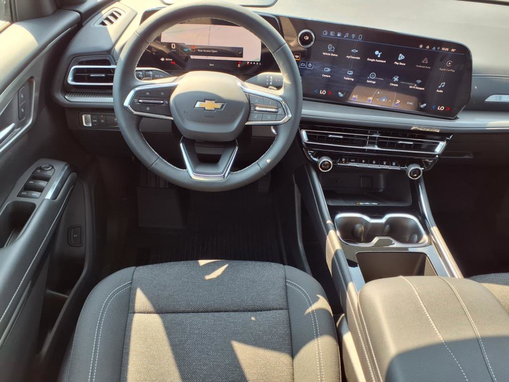 New 2026 Chevrolet Traverse LT w/ Driver Confidence Package image 2