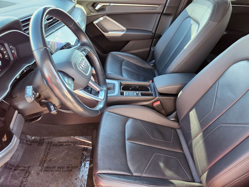 Used 2024 Audi Q3 2.0T Premium image 3