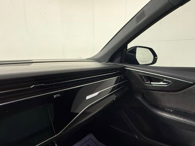 Used 2022 Audi SQ8 Prestige image 16