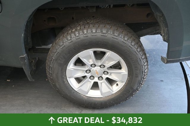 Used 2025 Chevrolet Silverado 1500 LT AWD/4WD image 15