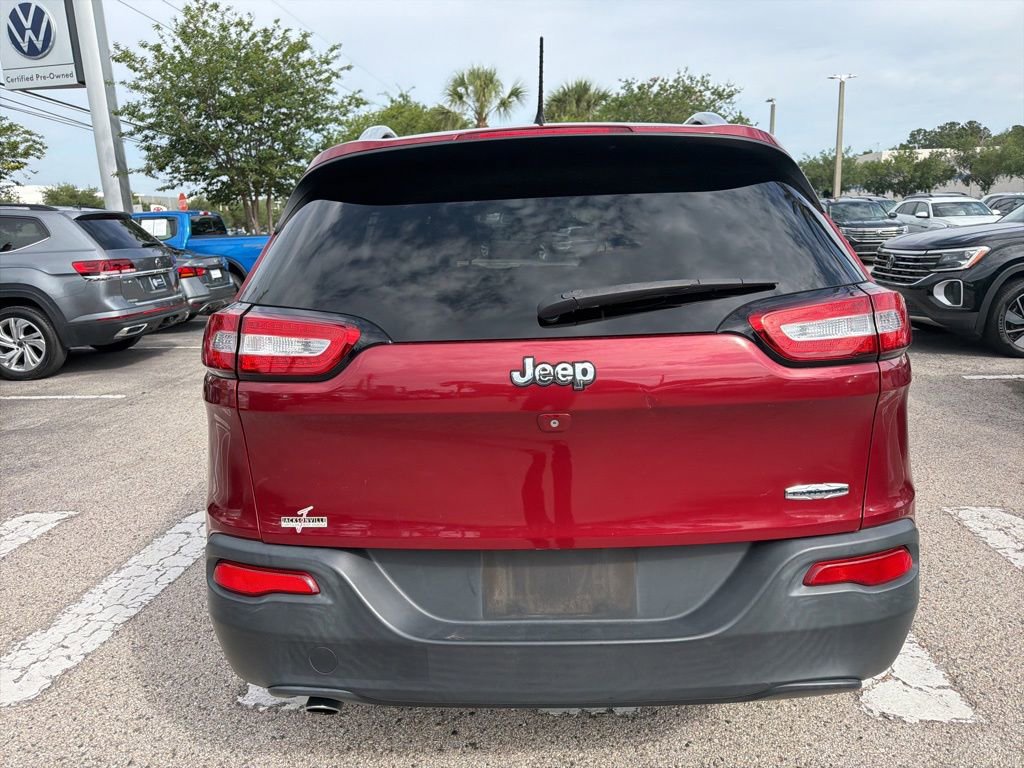 Used 2015 Jeep Cherokee Latitude FWD image 13
