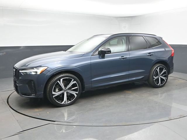 Used 2023 Volvo XC60 B6 Ultimate w/ Protection Package Premier image 4