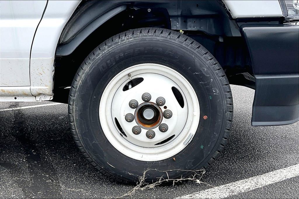 New 2024 Ford E-450 and Econoline 450 Super Duty w/ Driver's Safety Package image 12