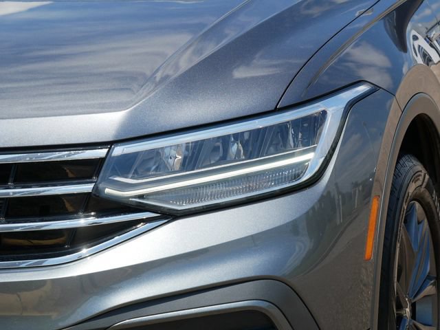 Certified 2024 Volkswagen Tiguan SE AWD/4WD image 10