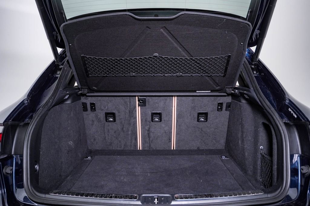 Used 2020 Porsche Macan image 28