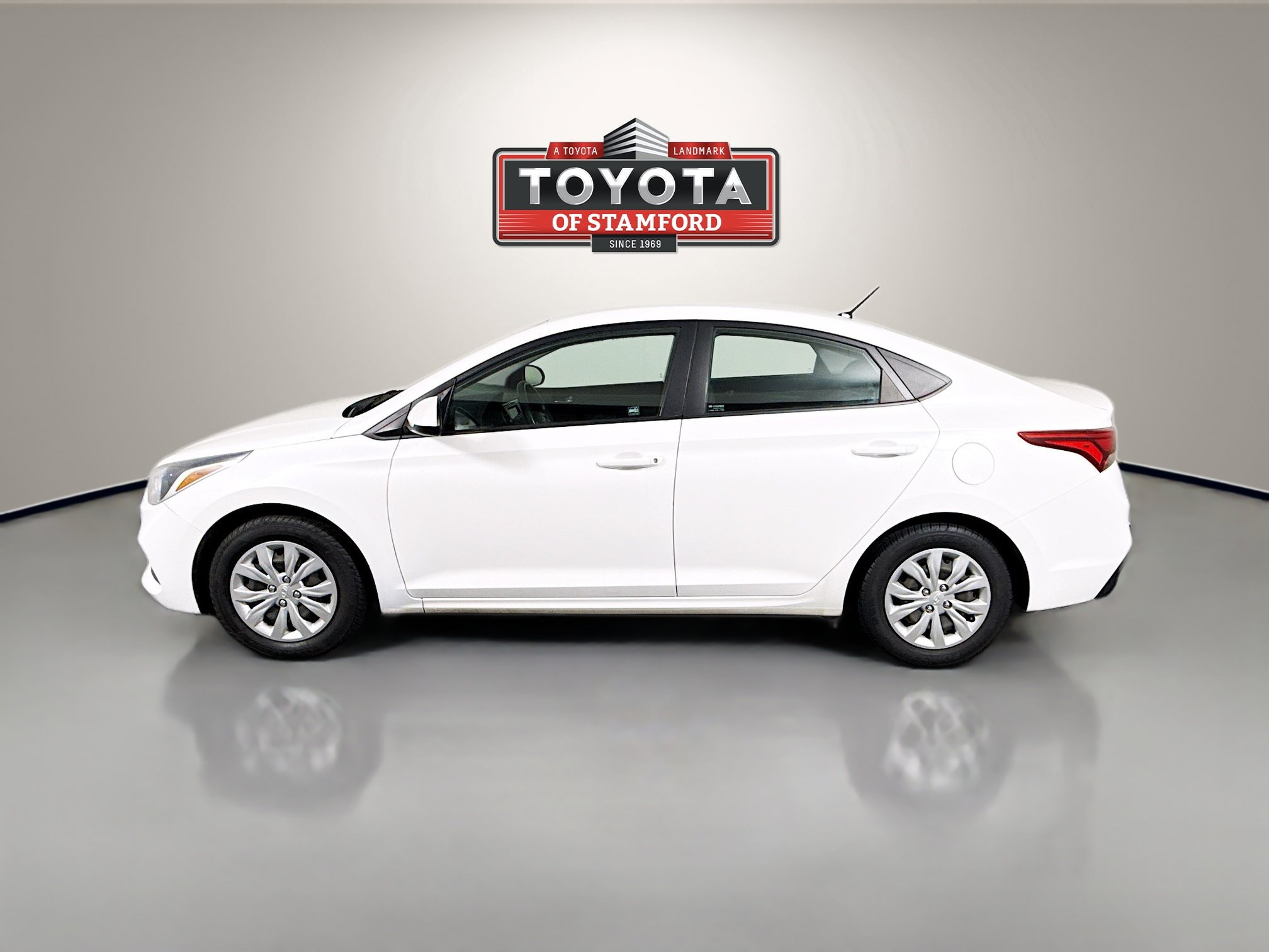 Used 2021 Hyundai Accent SE FWD image 4