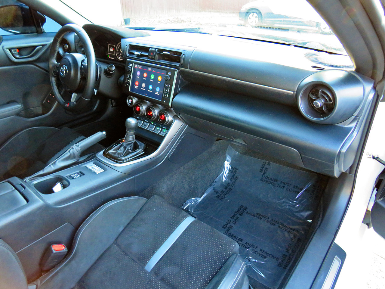 Used 2022 Toyota GR86 Premium w/ ALL Weather Mat Package (TMS) image 14