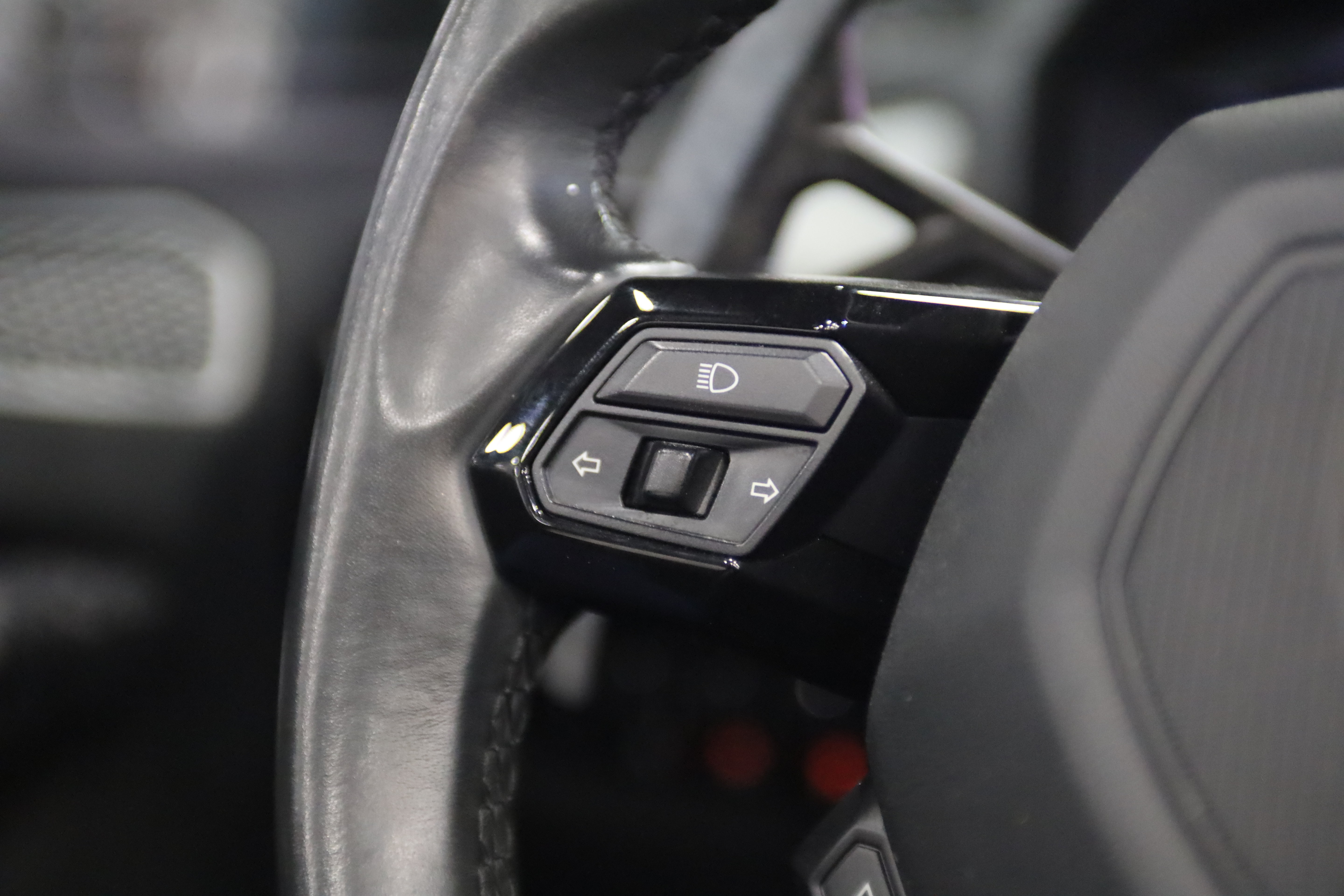 Used 2019 Lamborghini Huracan Performante AWD/4WD image 19
