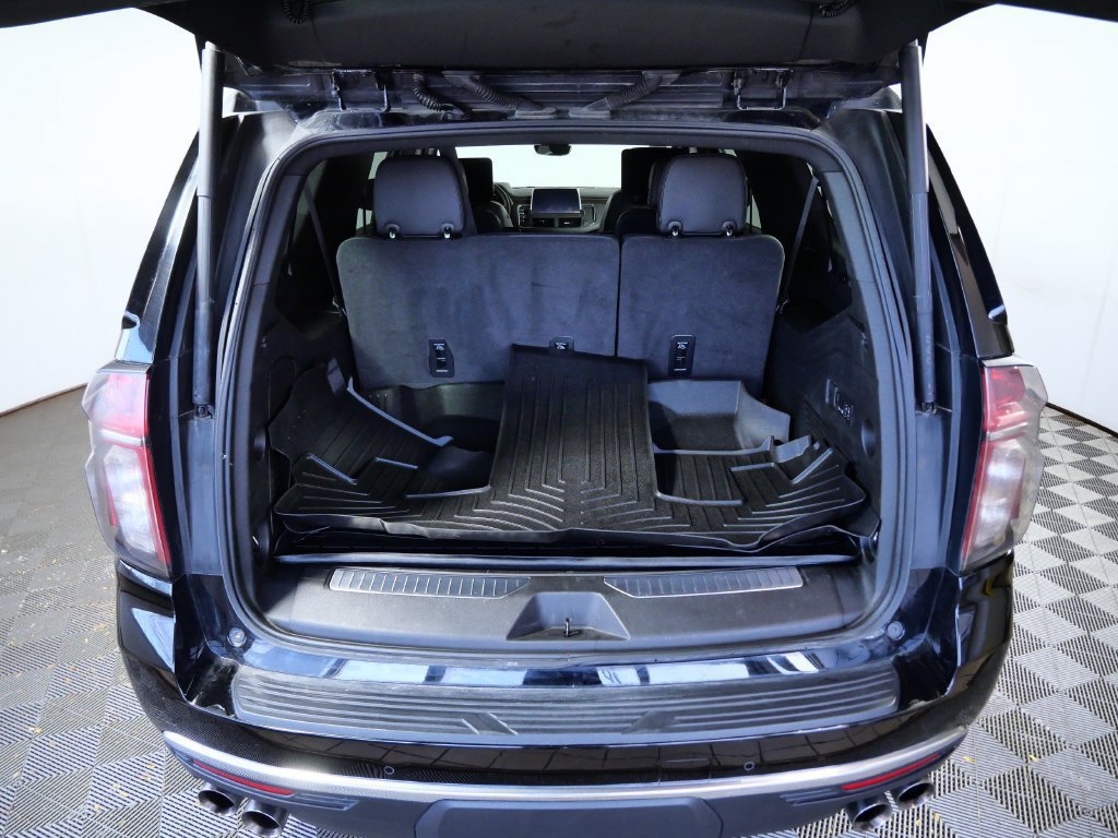 Used 2023 Chevrolet Suburban High Country AWD/4WD image 8
