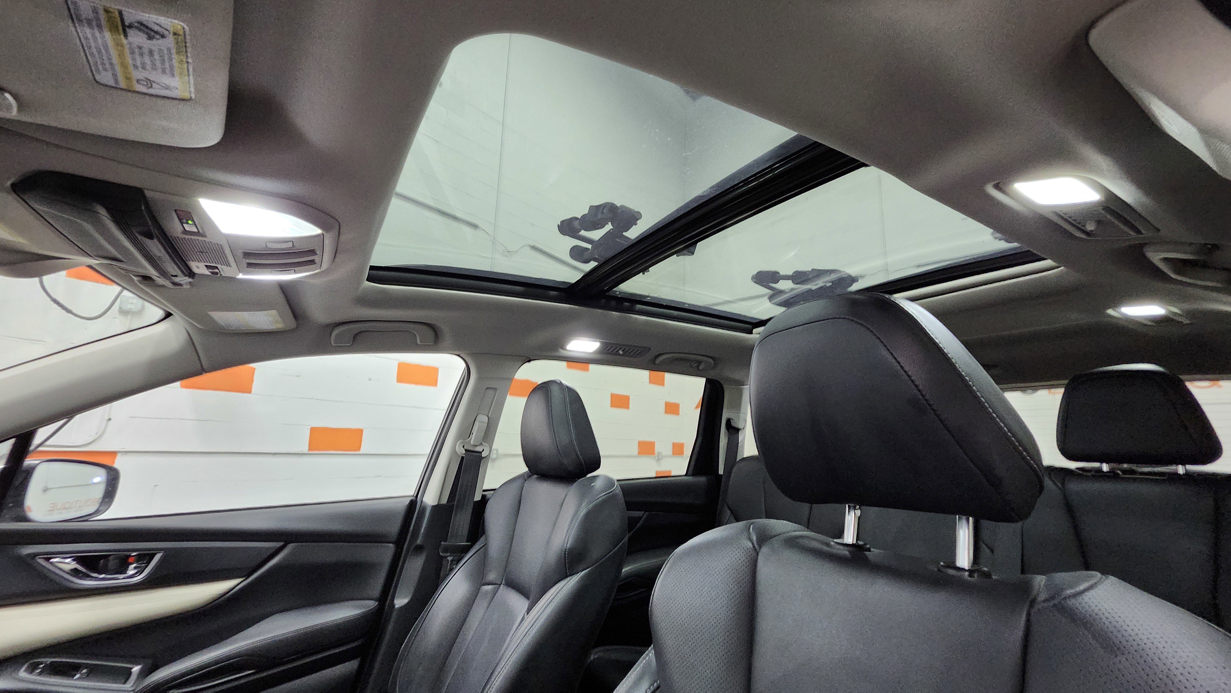 Used 2021 Subaru Ascent Limited w/ Technology Package image 2