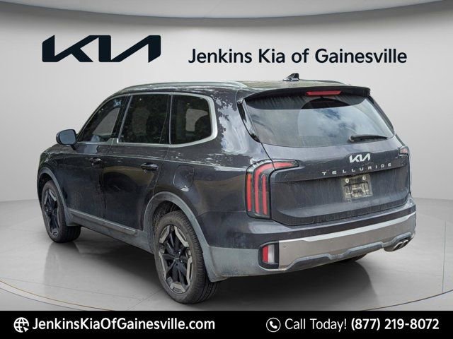 Used 2025 Kia Telluride EX w/ EX Captain's Chair Package FWD image 4