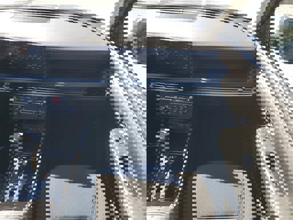 Used 2025 Hyundai Tucson SE image 13