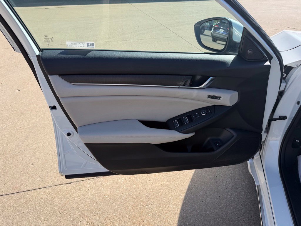 Used 2020 Honda Accord EX-L image 9