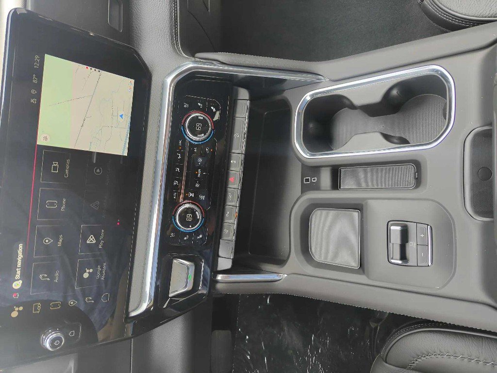 New 2025 GMC Sierra 2500 Denali w/ Denali Reserve Package image 15